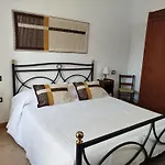 Amistade Bed & Breakfast Seùlo